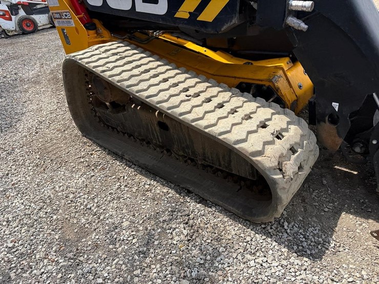 2024-jcb-3ts-8t-image-13