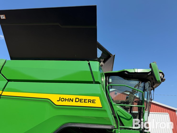 2023-john-deere-x9-1000-image-17