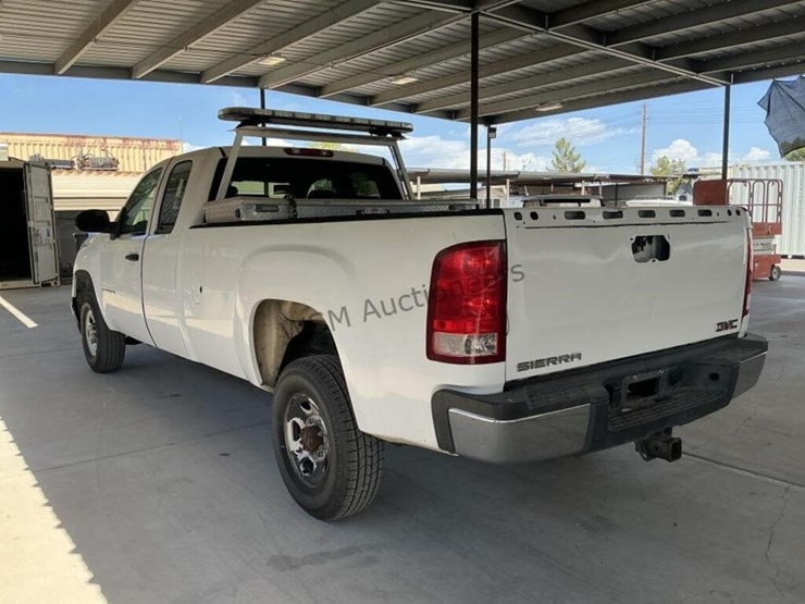 2008-gmc-sierra-2500hd-image-5