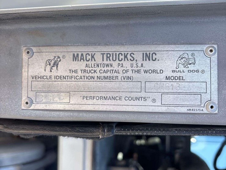 1997-mack-ch613-image-7