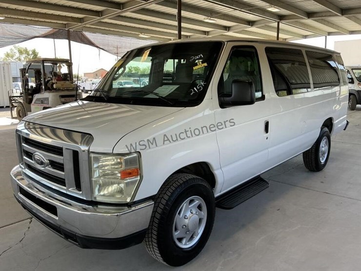 2009-ford-e350-image-4