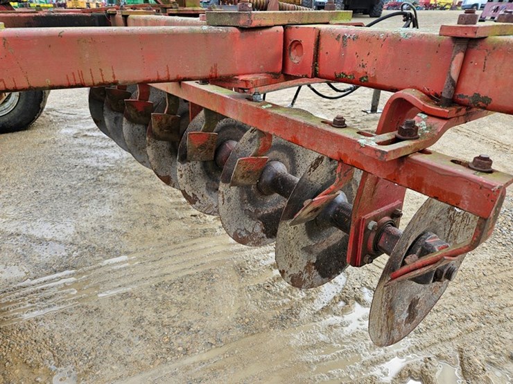 massey-ferguson-620-image-17