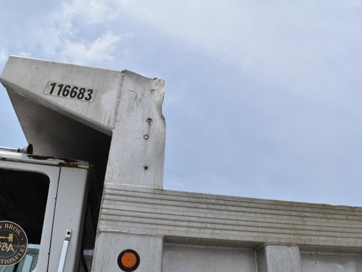 1986-ford-ltl9000-image-28