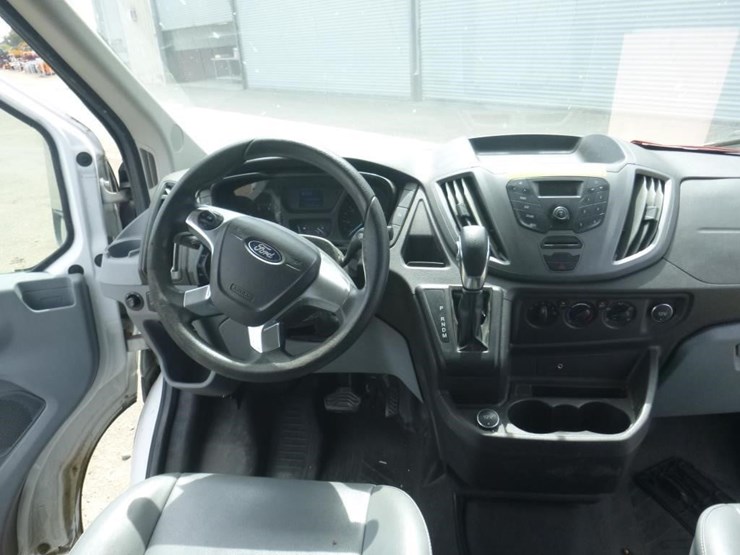2017-ford-350-image-8