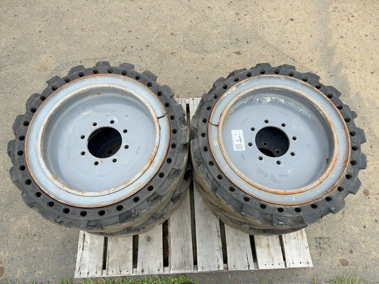 (4)-galaxy-31x10-20-aperture-tires-image-6