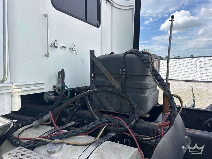 1995-kenworth-t400-image-25