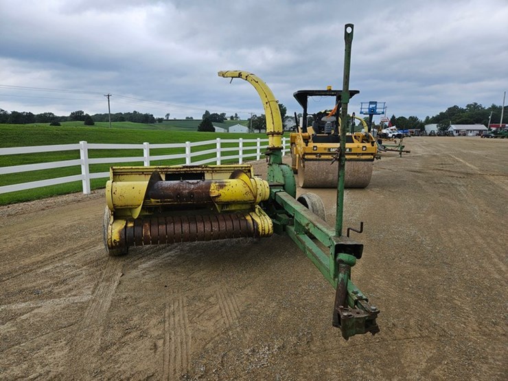 john-deere-3800-image-8