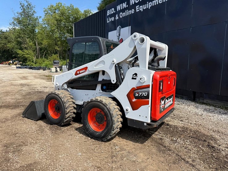 2024-bobcat-s770-image-2