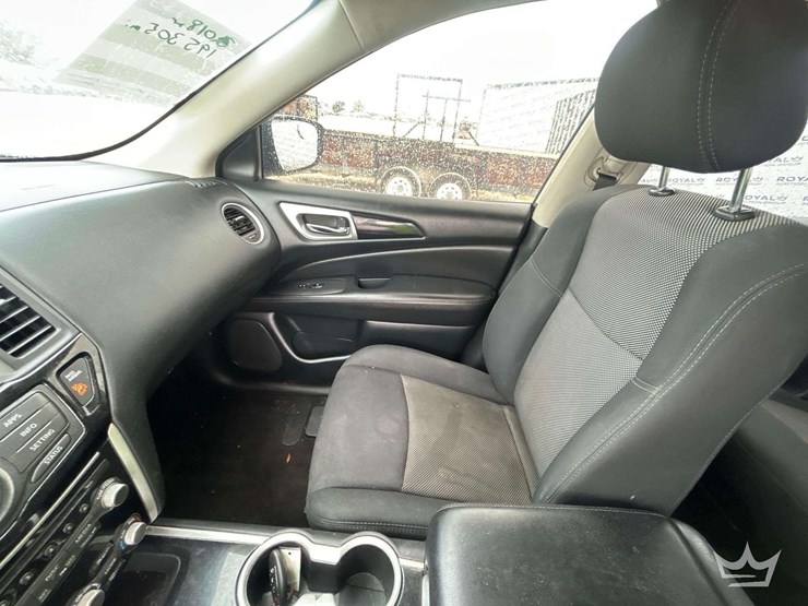 2018-nissan-pathfinder-image-18