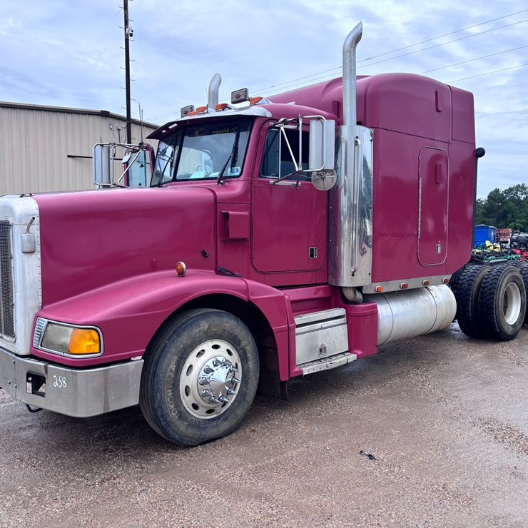 1994 PETERBILT 377