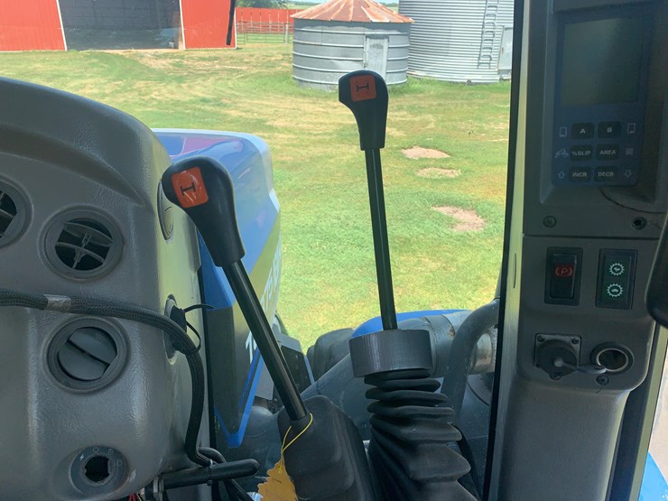 2004-new-holland-tj375-image-21