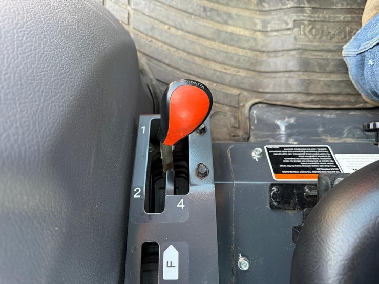 2020-kubota-mx5400-image-33
