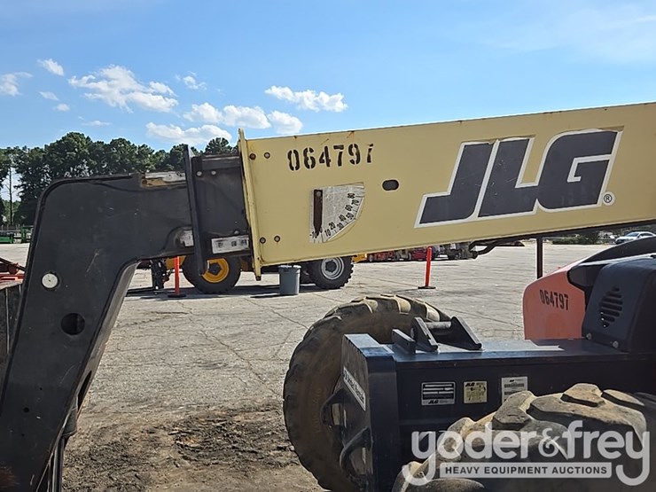 2015-jlg-g6-42a-image-16