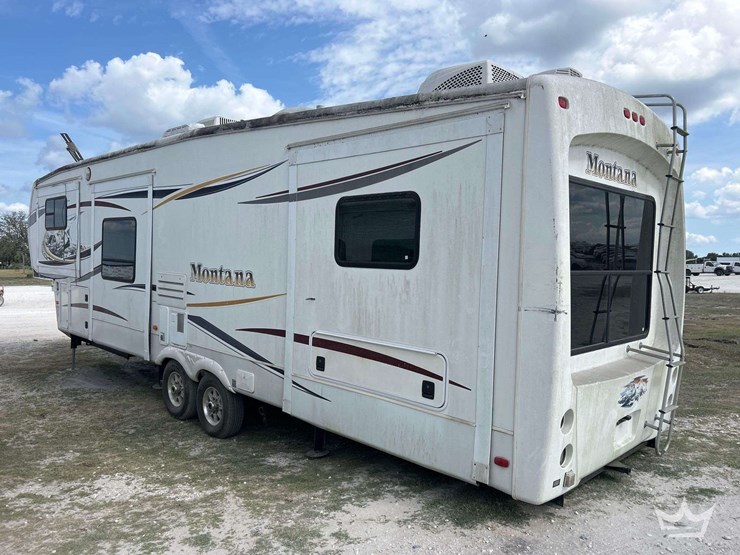 2012-keystone-montana-5th-wheel-t/a-travel-trailer-image-4