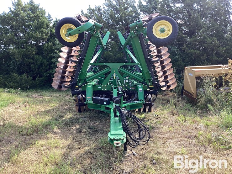 2012-john-deere-2623-image-2
