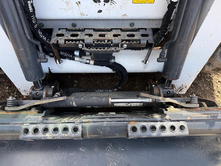 2024-bobcat-s770-image-10