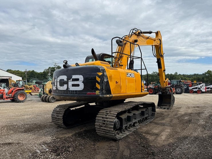 2021-jcb-js160n-lc-image-4