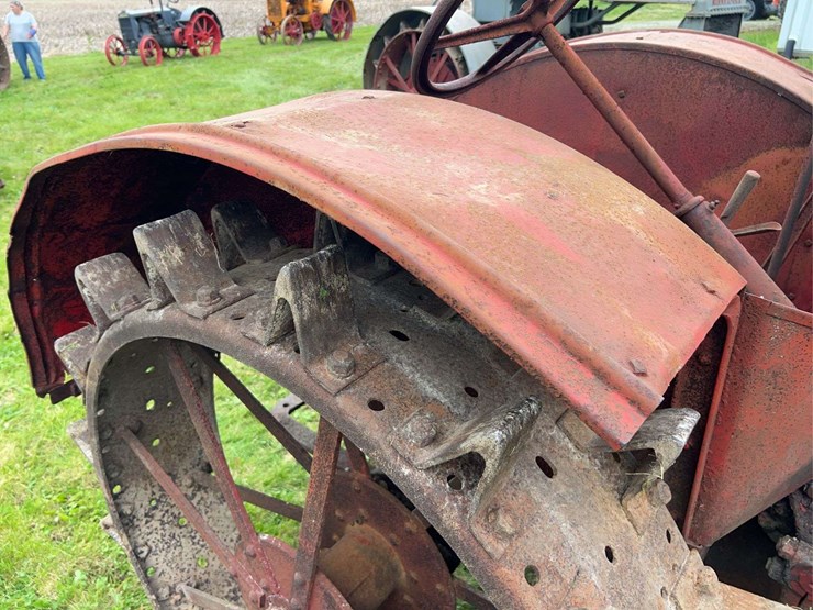 mccormick-deering-wk-40-image-32