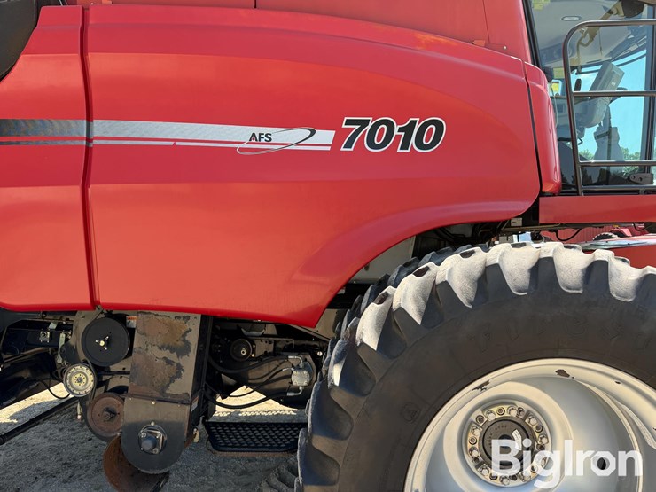2007-case-ih-7010-image-15