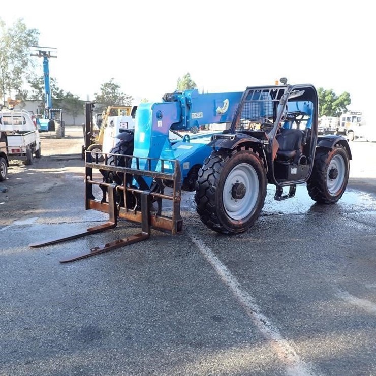 2015 GENIE GTH636