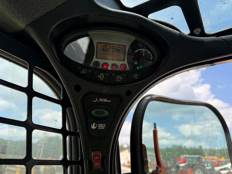 2022-bobcat-t770-image-20
