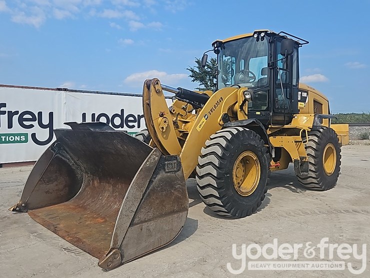 2014-caterpillar-938k-image-1