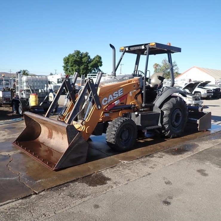 2021 CASE 570N EP
