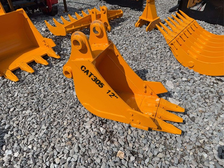 caterpillar-305-image-3