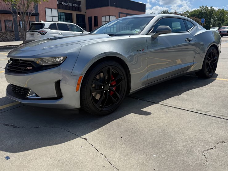 2023-lt1-chevrolet-camaro-v8-6.2l-image-1