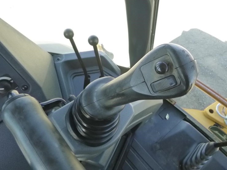 2020-deere-410sg-image-33
