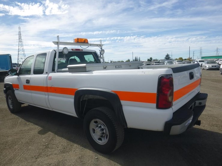 2005-chevrolet-2500hd-image-4