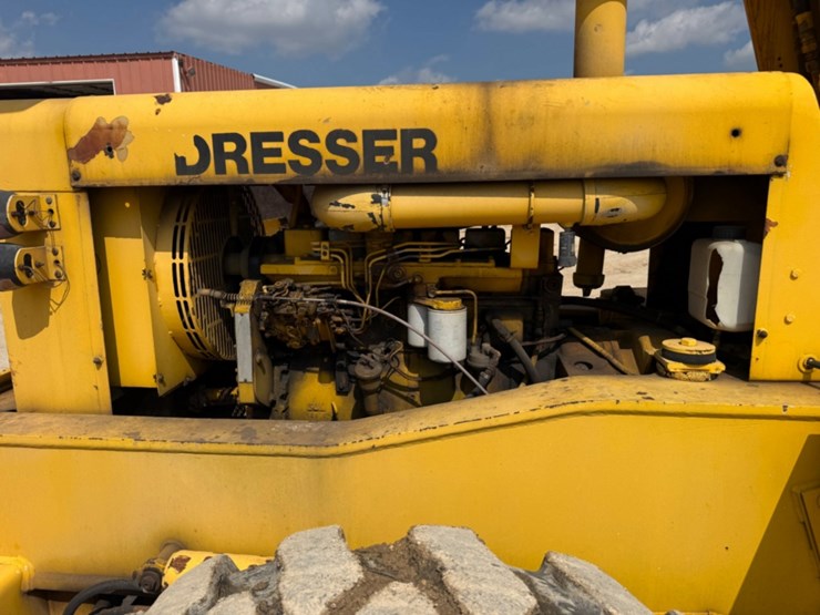 2015-jlg-8042-image-13