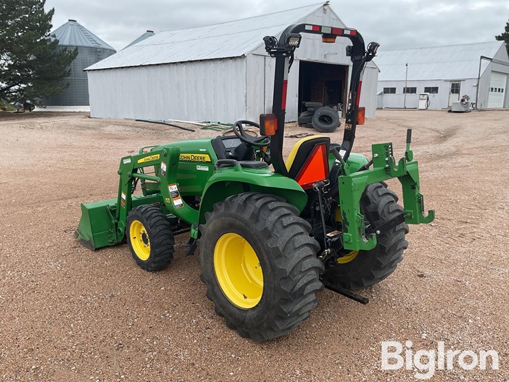 2013-john-deere-3032e-image-7
