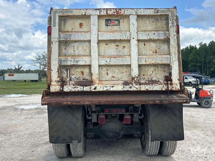 2009-sterling-l9500-image-20