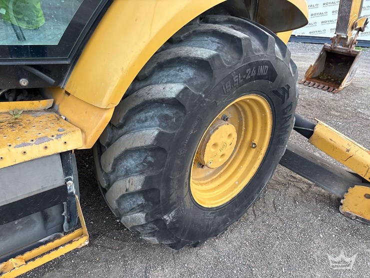 2013-caterpillar-430f-image-15