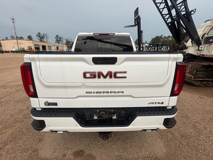2021-gmc-sierra-1500-image-8