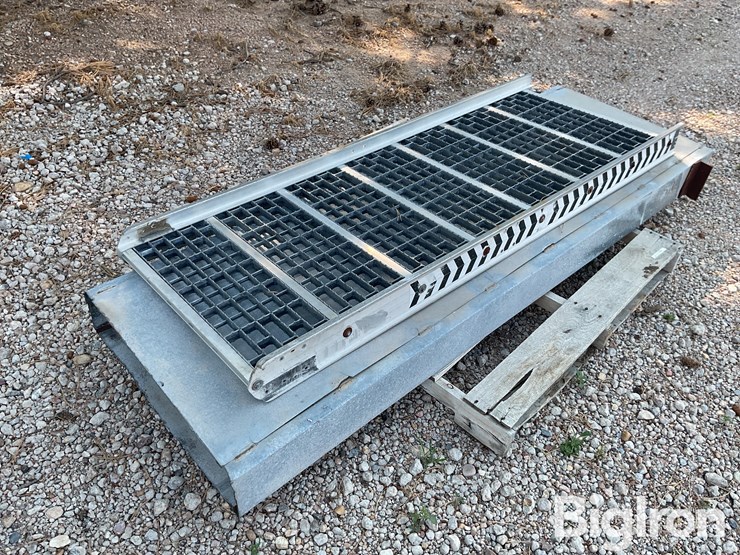 aluminum-trailer-ramp-image-3