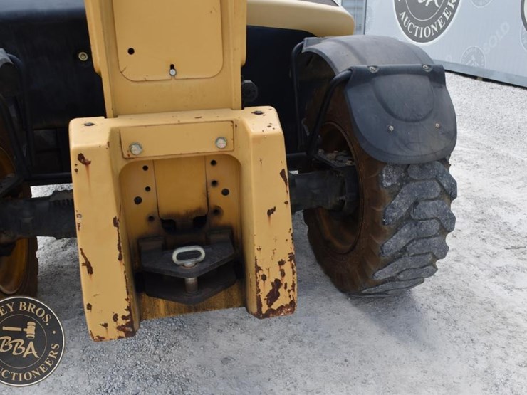 2014-caterpillar-th407c-image-34