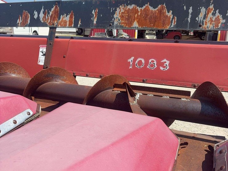 case-ih-1083-image-14