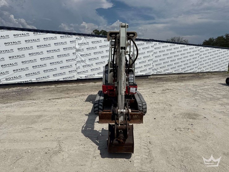 2022-takeuchi-tb225-image-53