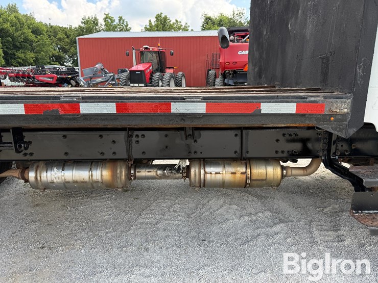 2016-freightliner-m2-t/a-6x4-flatbed-truck-image-20