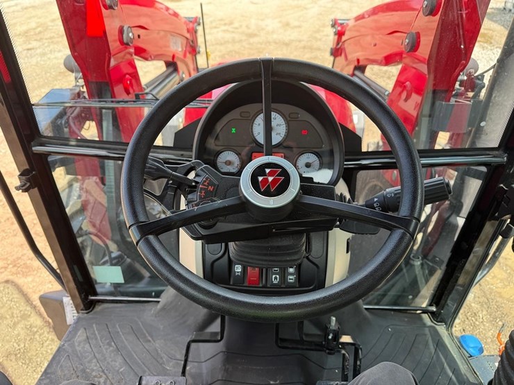 2020-massey-ferguson-4710-image-21