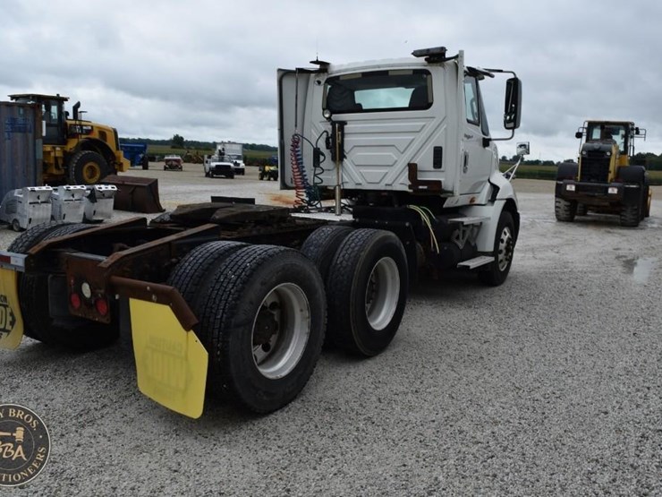 2014-international-prostar-image-19