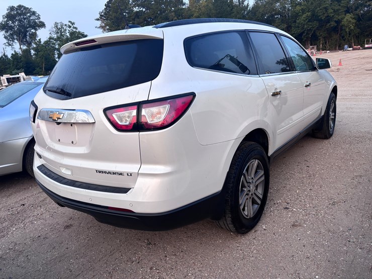 2016-chevrolet-traverse-image-4