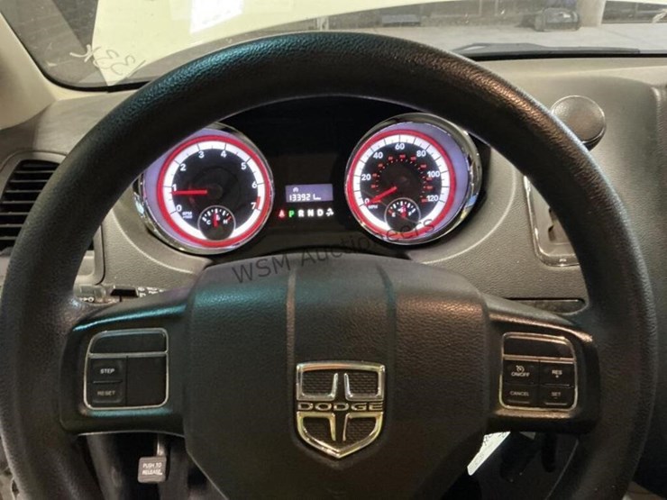 2014-dodge-grand-caravan-image-20