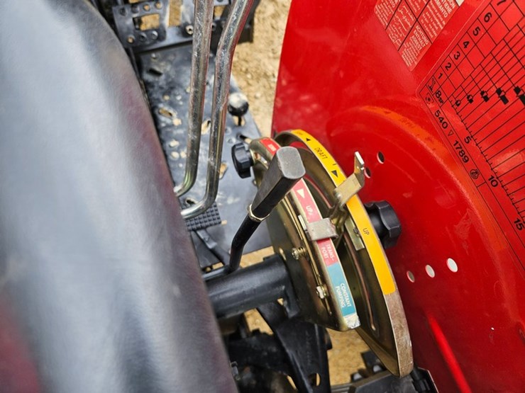 massey-ferguson-263-image-28