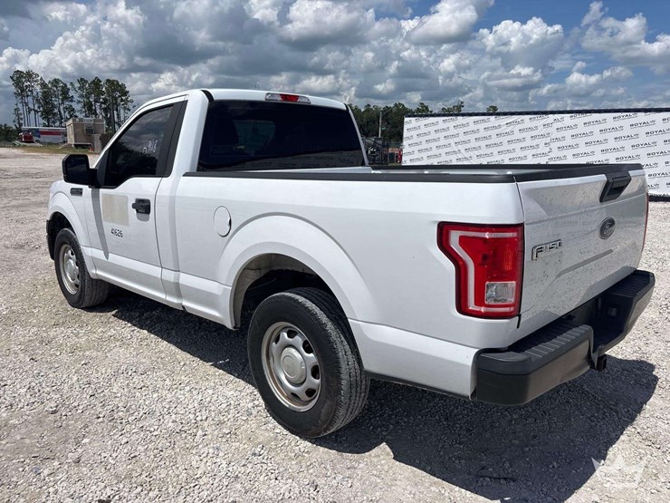 2017-ford-f150-image-4