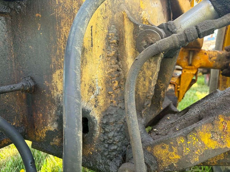 ford-backhoe-image-8