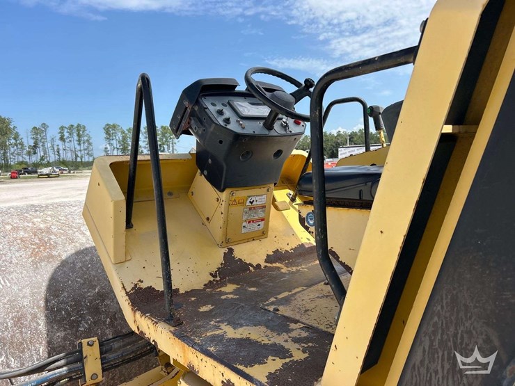 2014-sakai-sv540-vibratory-soil-compactor-image-12