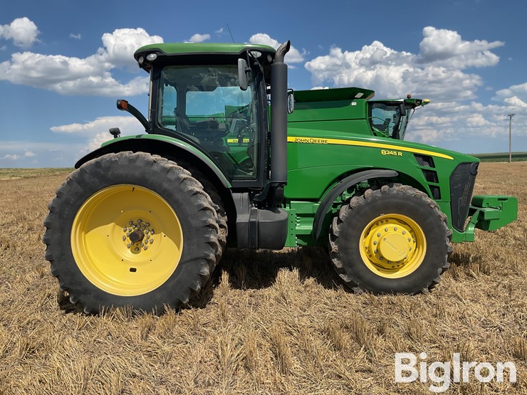 2010-john-deere-8245r-image-4